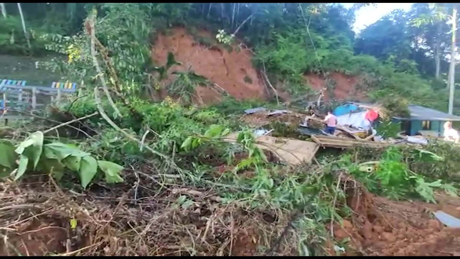 Hay 150 derrumbes en diferentes vías de San Carlos