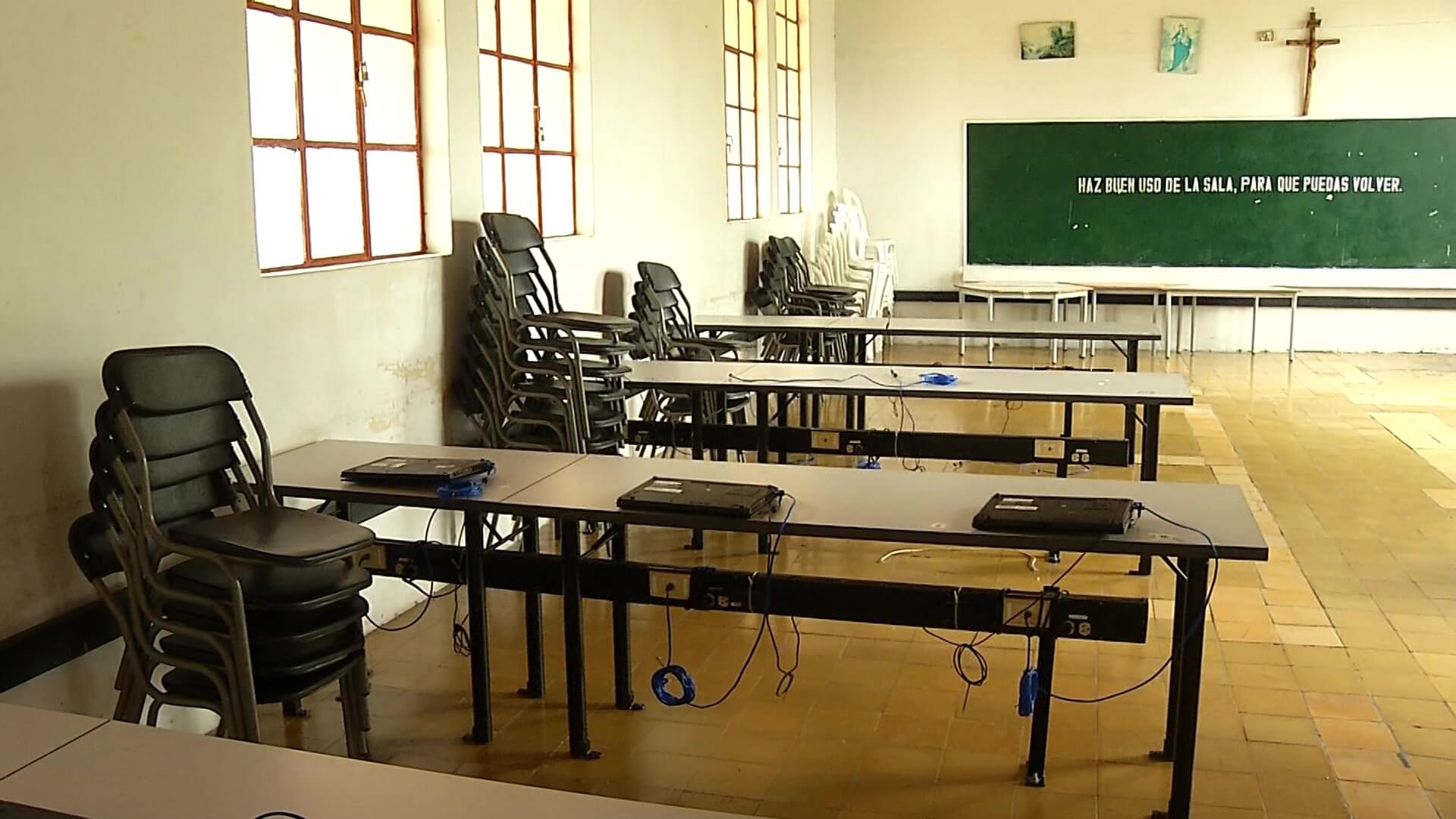 Hurtan computadores de colegio en San Antonio de Prado