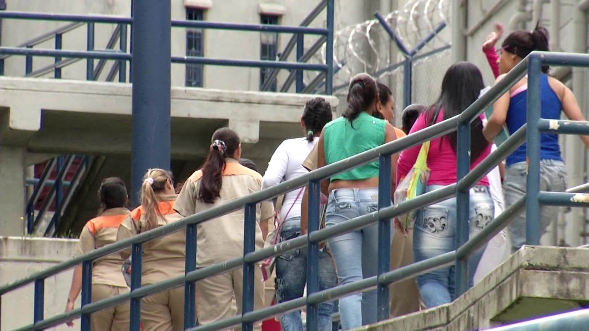 Reclusas denuncian que están sin alimento