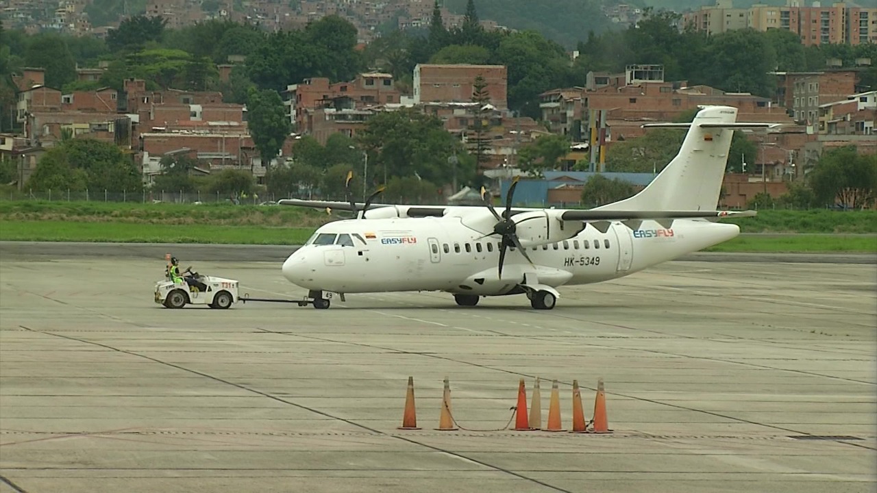 Aeropuerto Olaya Herrera debe seguir operando: Aerocivil