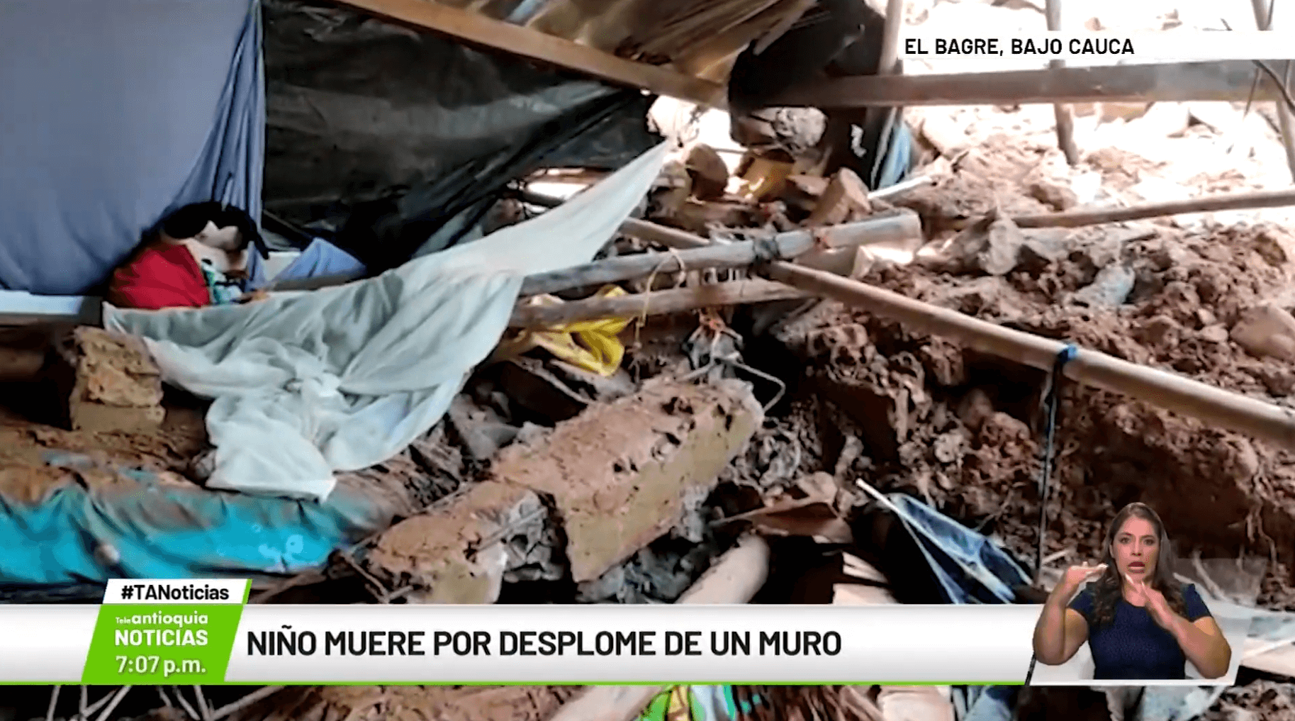 Niño muere por desplome de muro