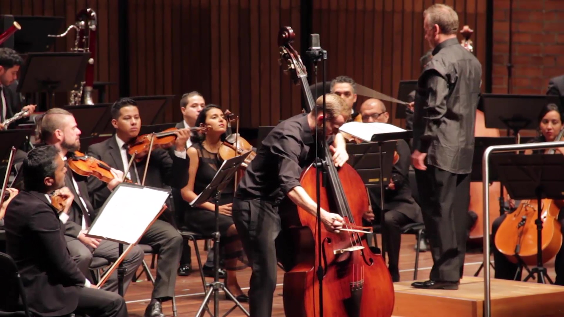 Director inglés en concierto de Filarmónica Medellín