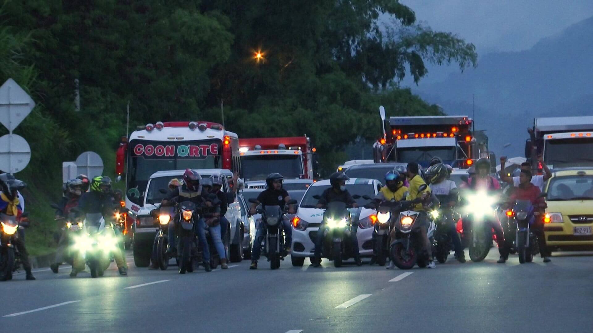 Con marcha reiteran petición de retiro de peaje El Trapiche