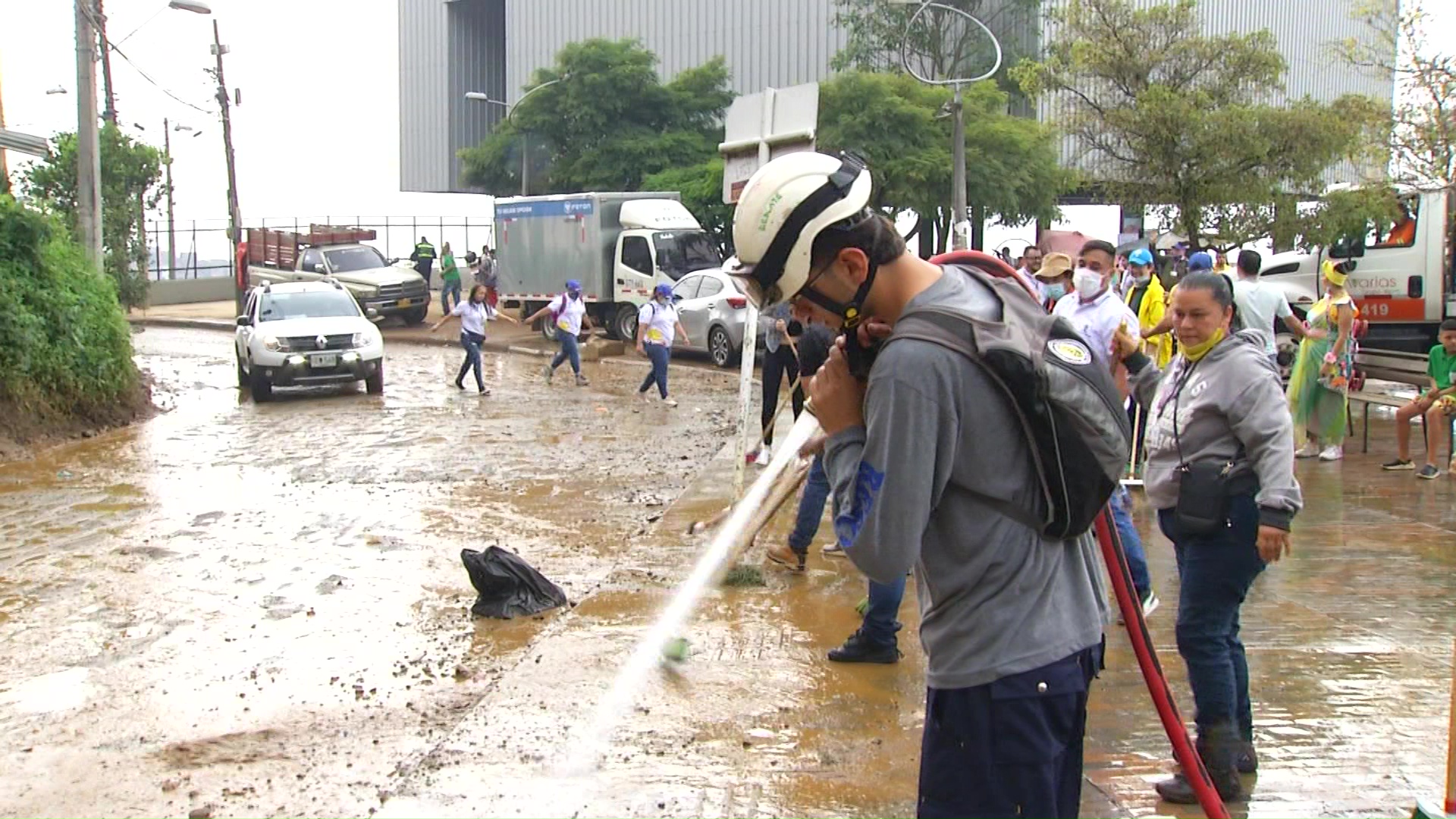 Convite para limpiar y avanzar en Santo Domingo Savio