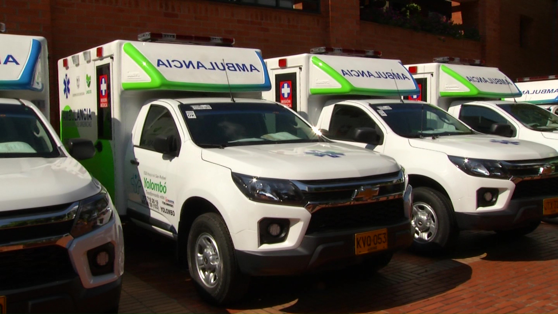 Gobernación entrega 14 ambulancias a municipios de Antioquia