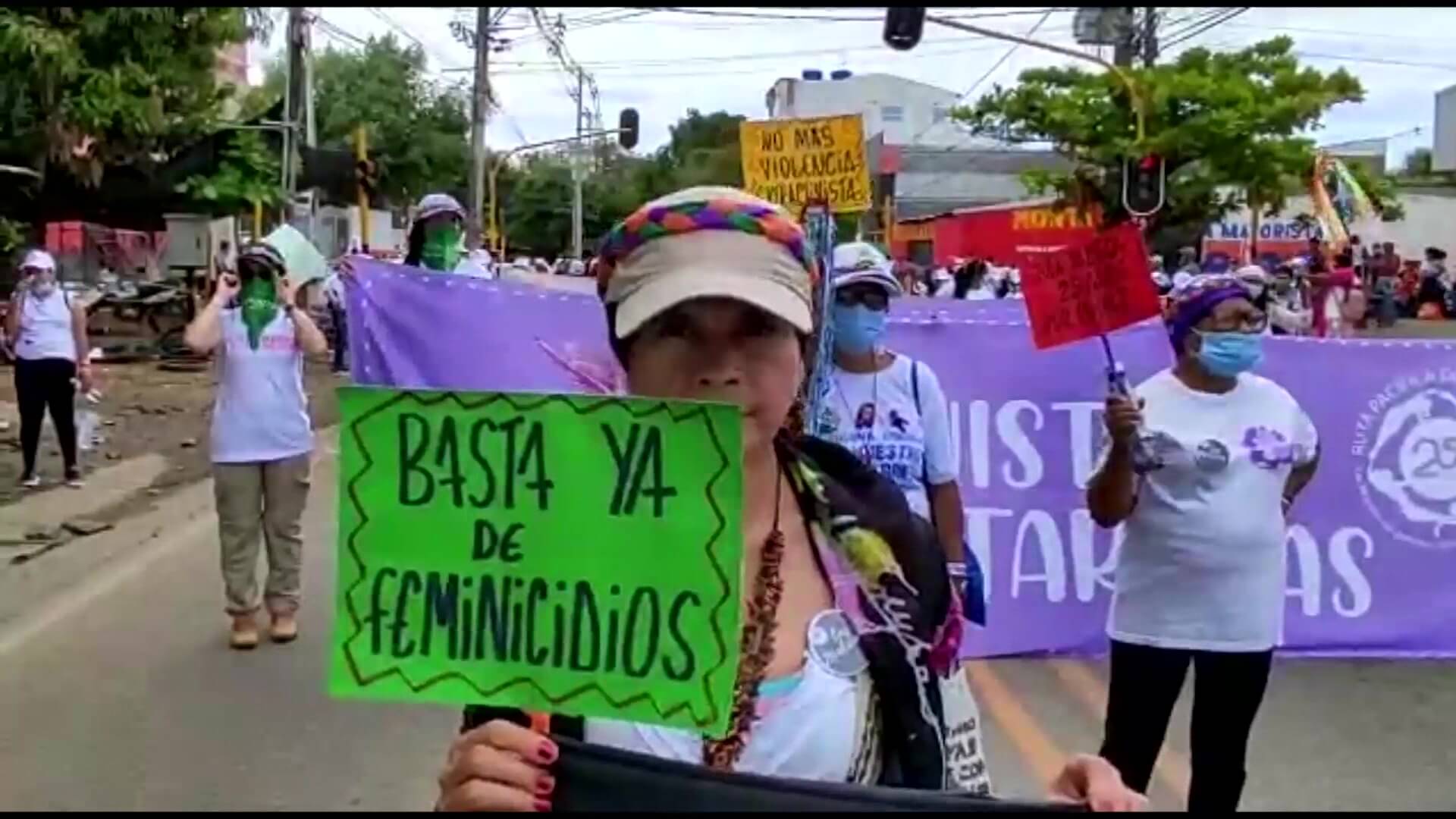 Más de tres mil mujeres marcharon por sus derechos en Caucasia