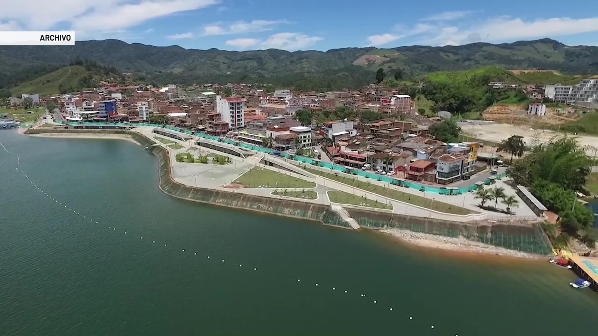 Recomienda nueva ruta para llegar a Guatapé