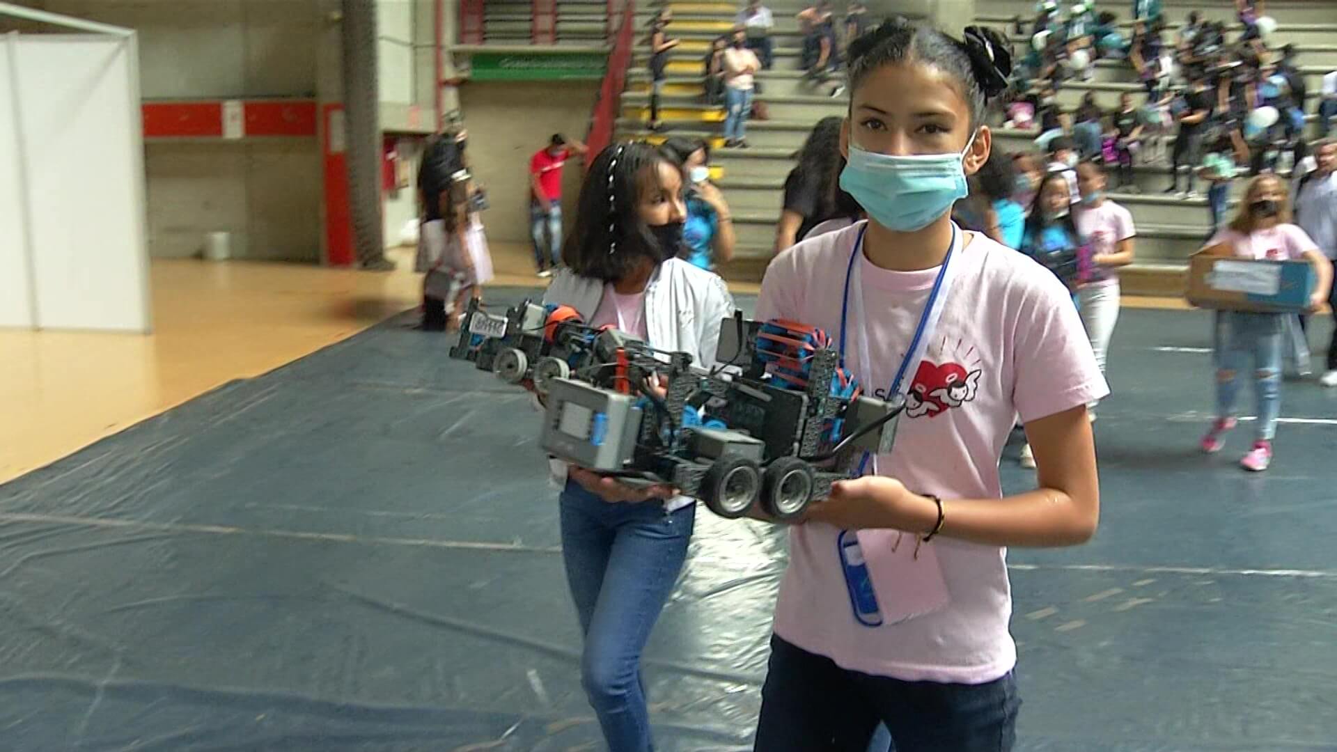 Robots diseñados por niñas y adolescentes