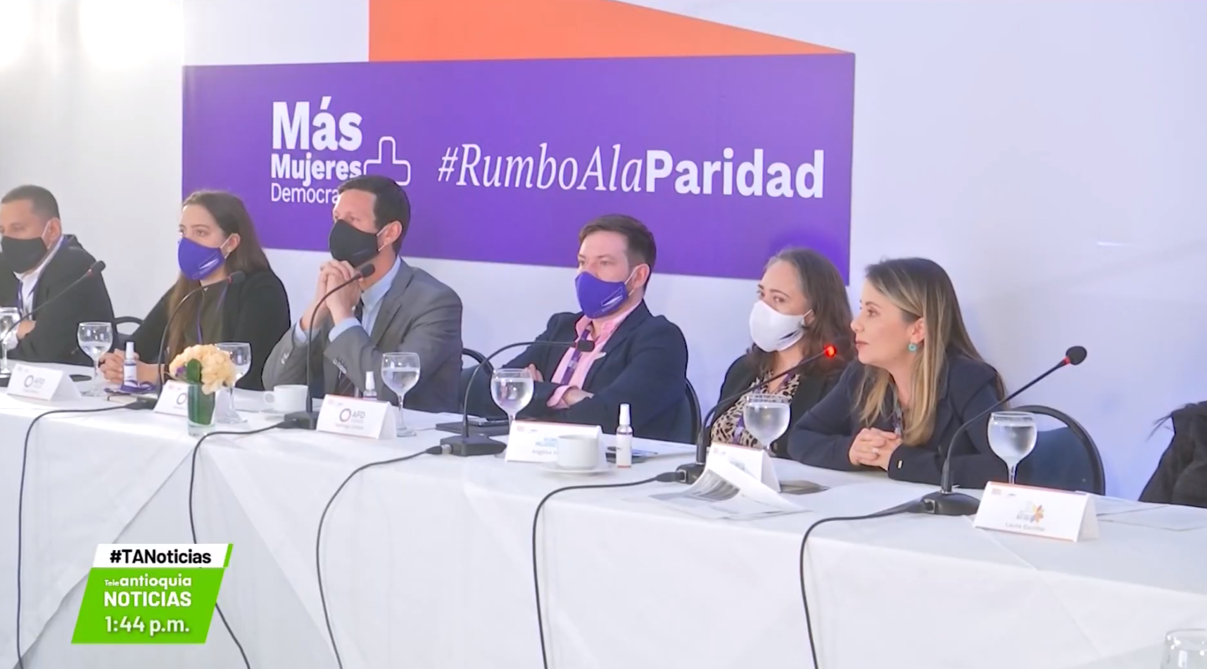 Piden mayor participación femenina en escenarios democráticos