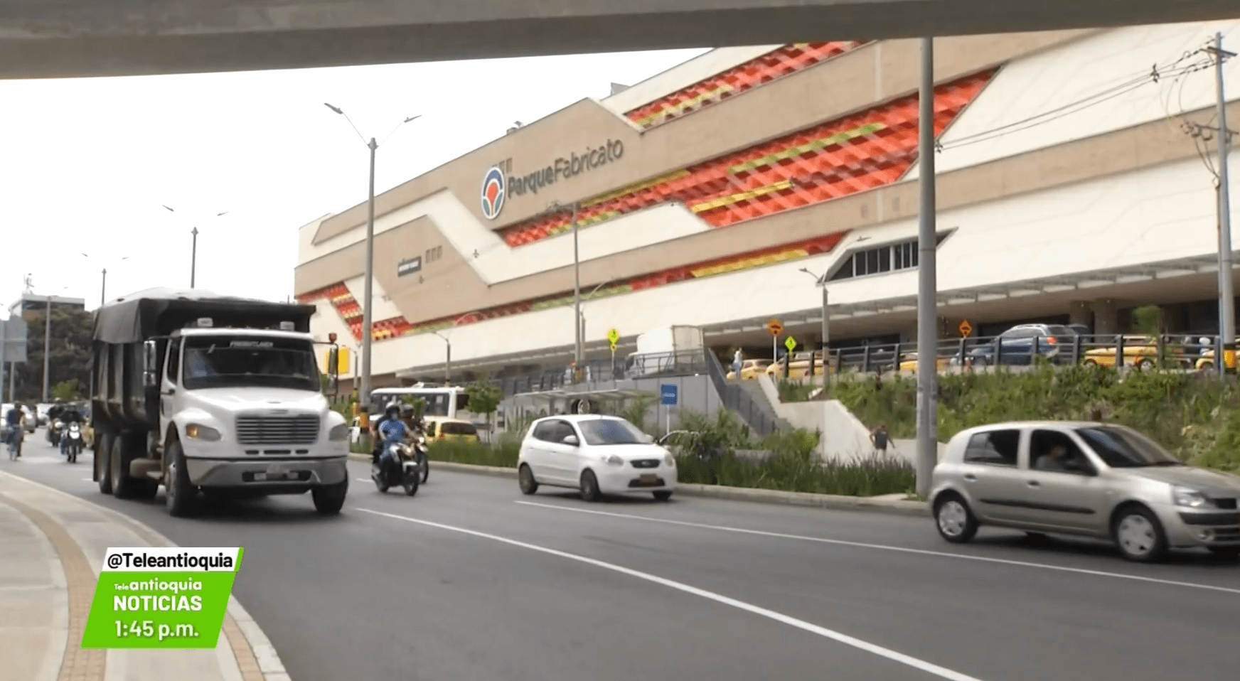 Cambios viales por inauguración de centro comercial