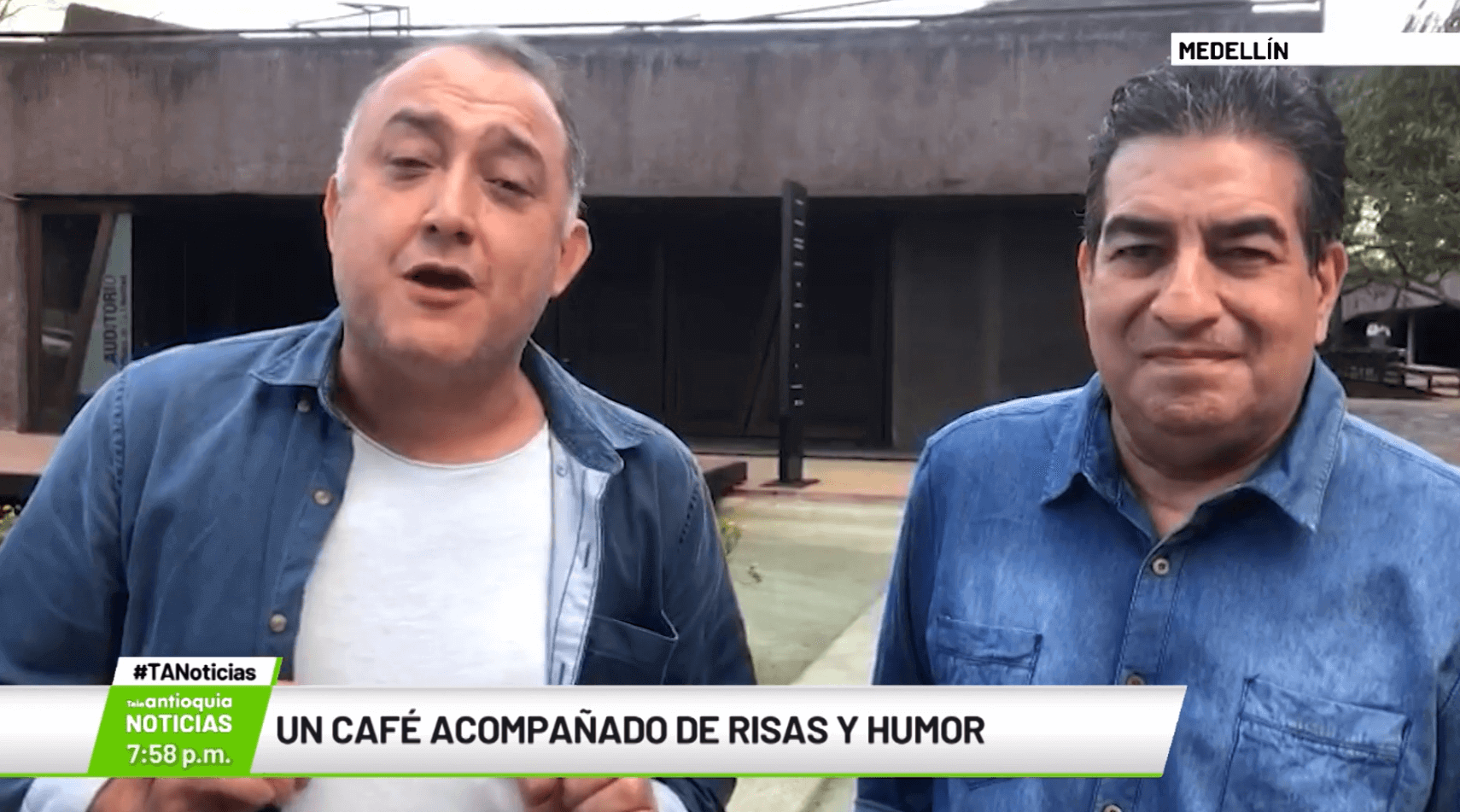 Un café acompañado de risas y humor