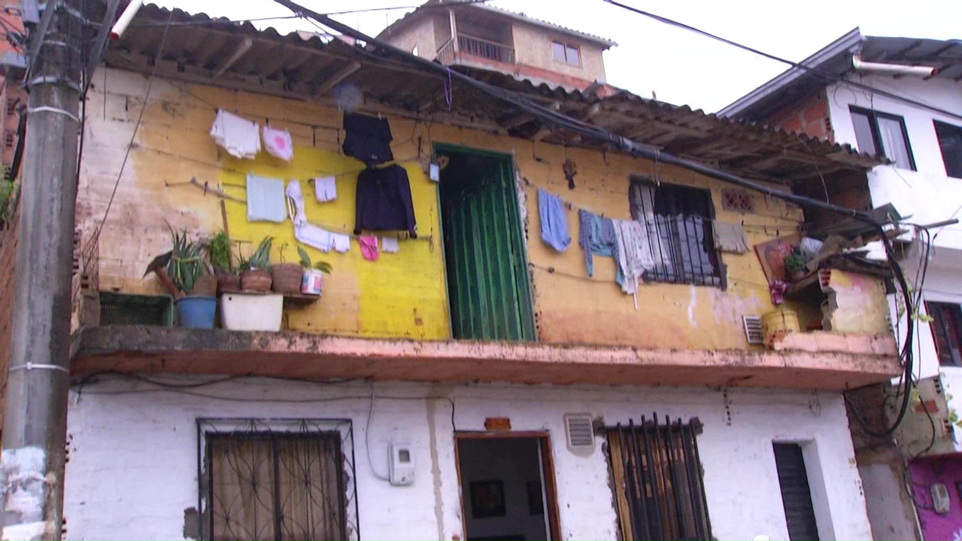 El agua se les llevó lo poco que tenían