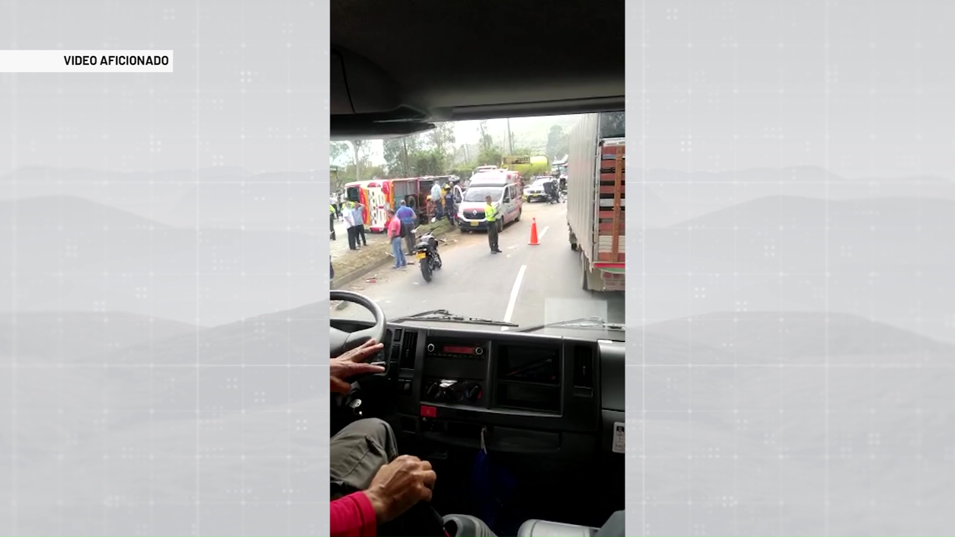 22 personas lesionadas en accidente de bus en la Autopista