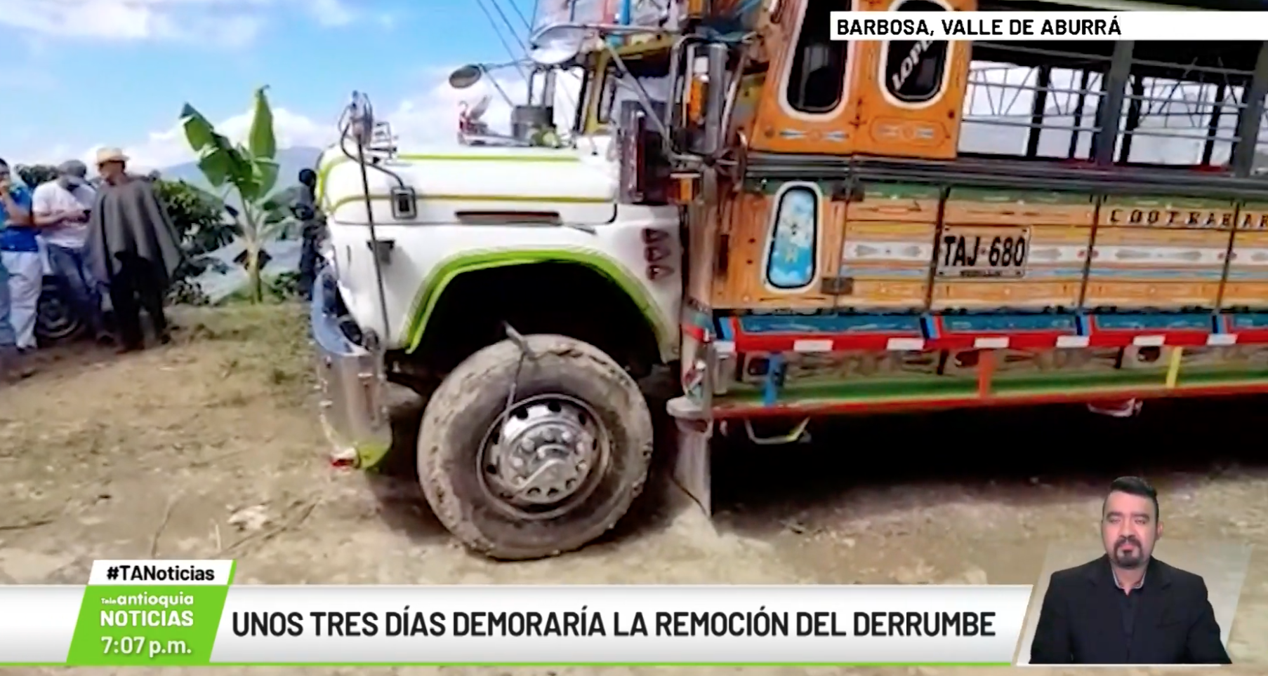 Tres días demoraría la remoción del derrumbe en Barbosa