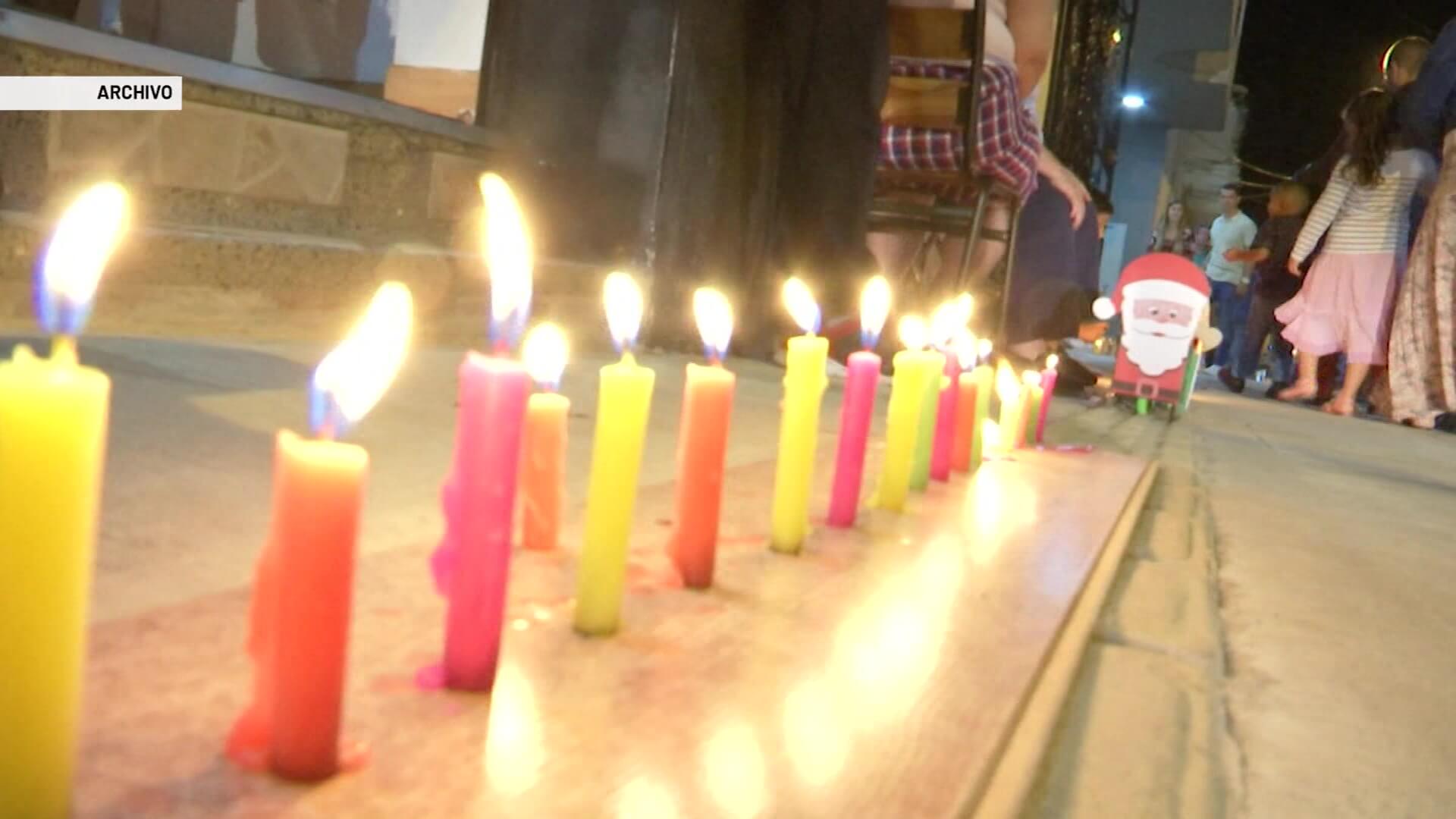 Encendido de las velitas en el barrio Simón Bolívar