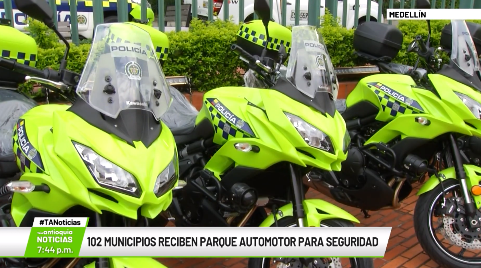 102 municipios reciben parque automotor para seguridad