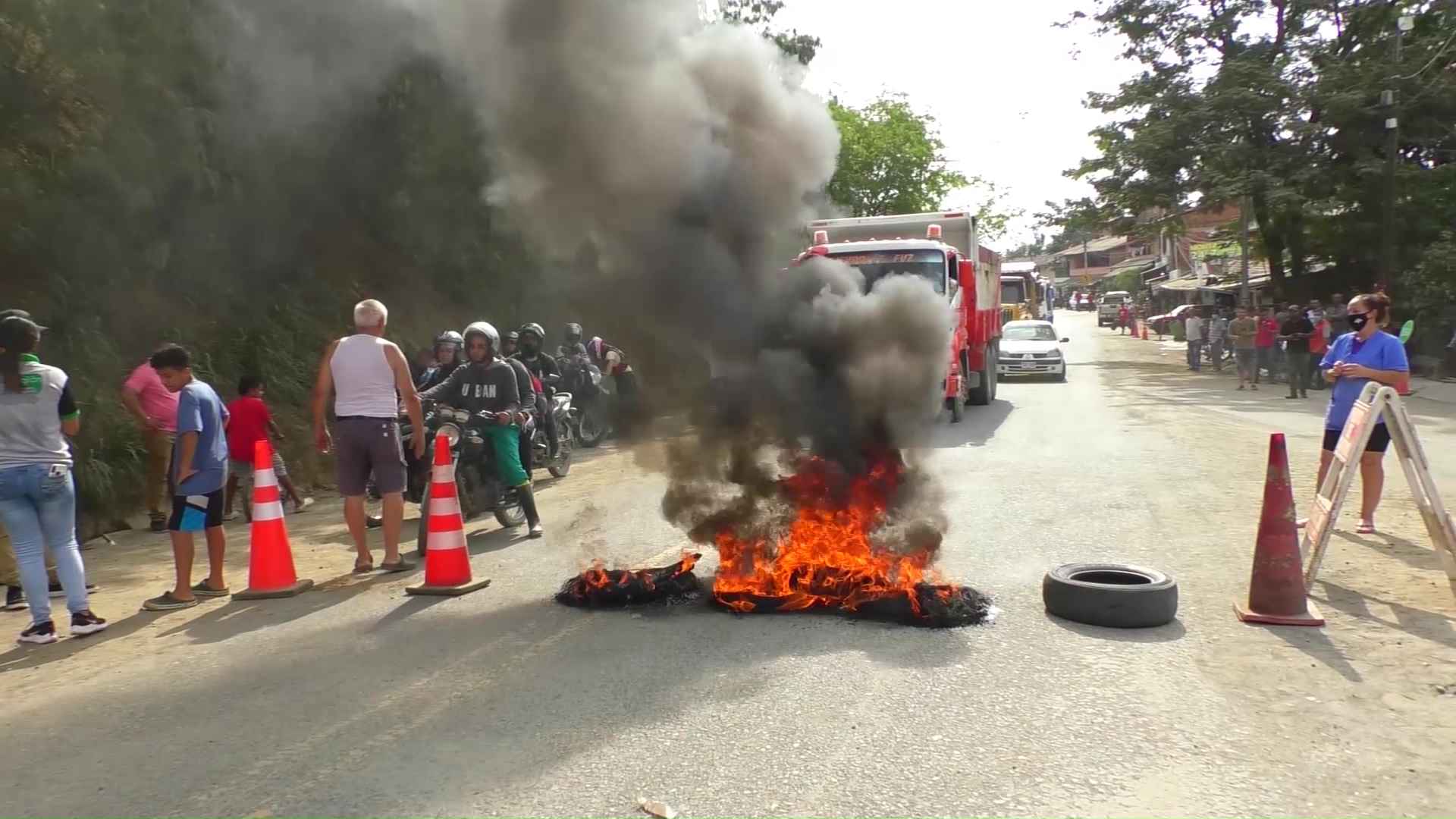 Protesta en Riobamba por demora para repavimentar vía