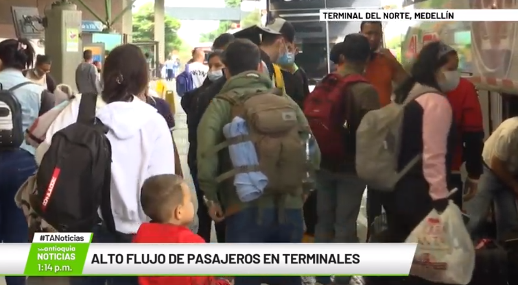 Alto flujo de pasajeros en terminales