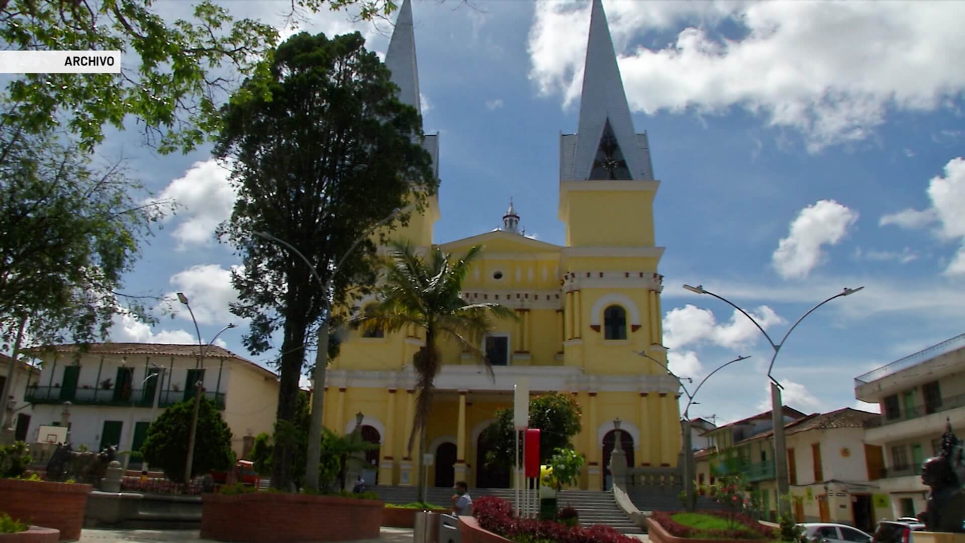 Asesinados tres hombres y una mujer en vereda Las Beatrices