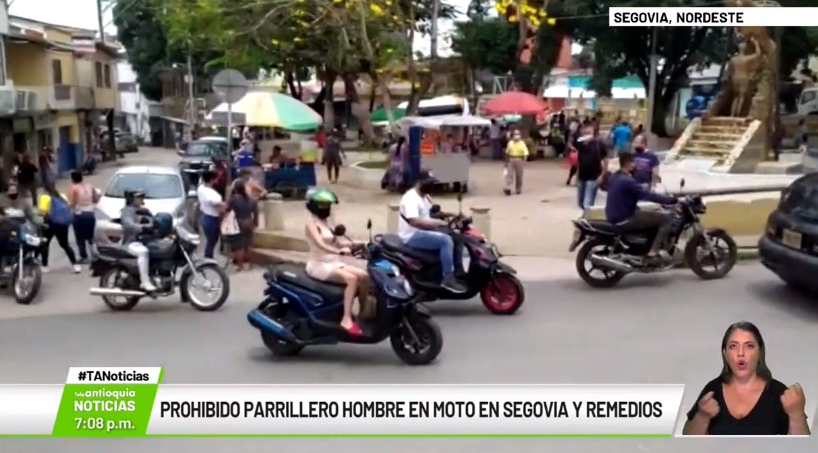 Prohibido patrullero hombre en moto en Segovia y Remedios