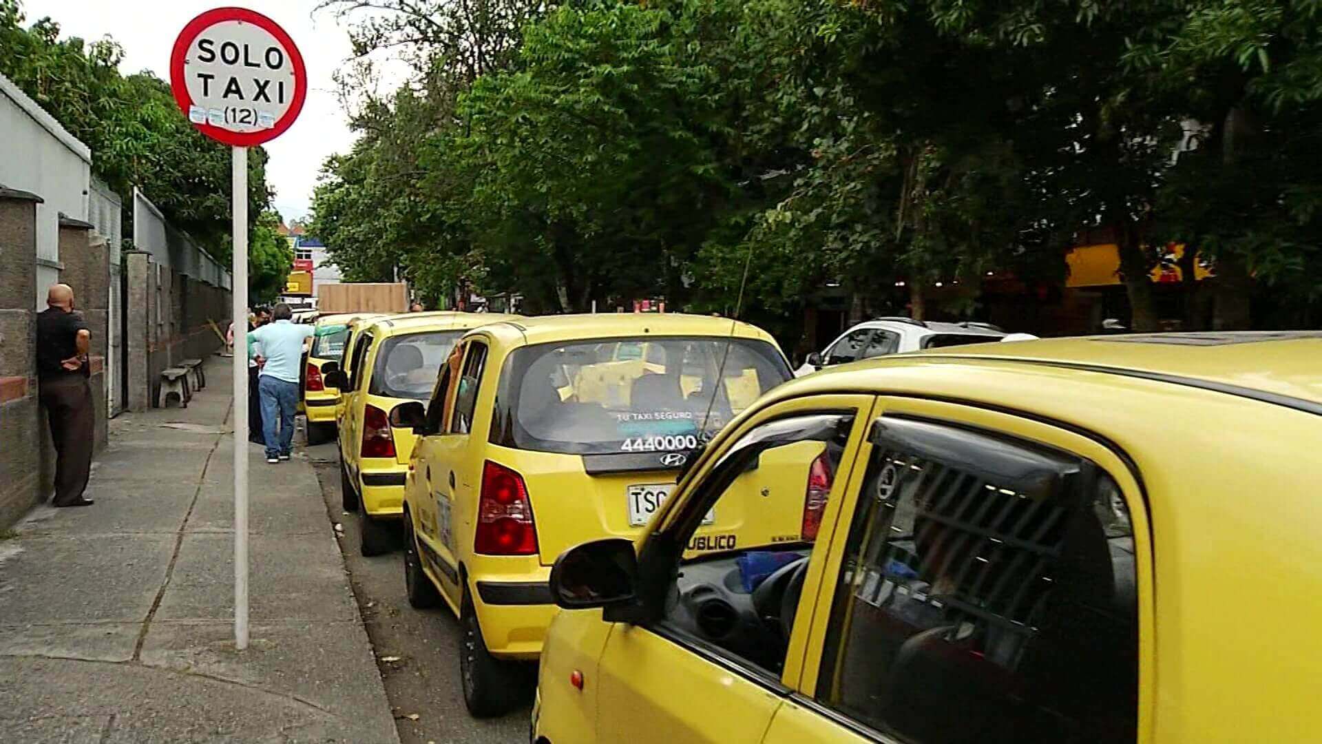 Regresará el pico y placa para taxis