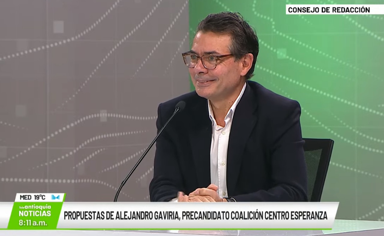 Entrevista con Precandidato coalición Centro Esperanza