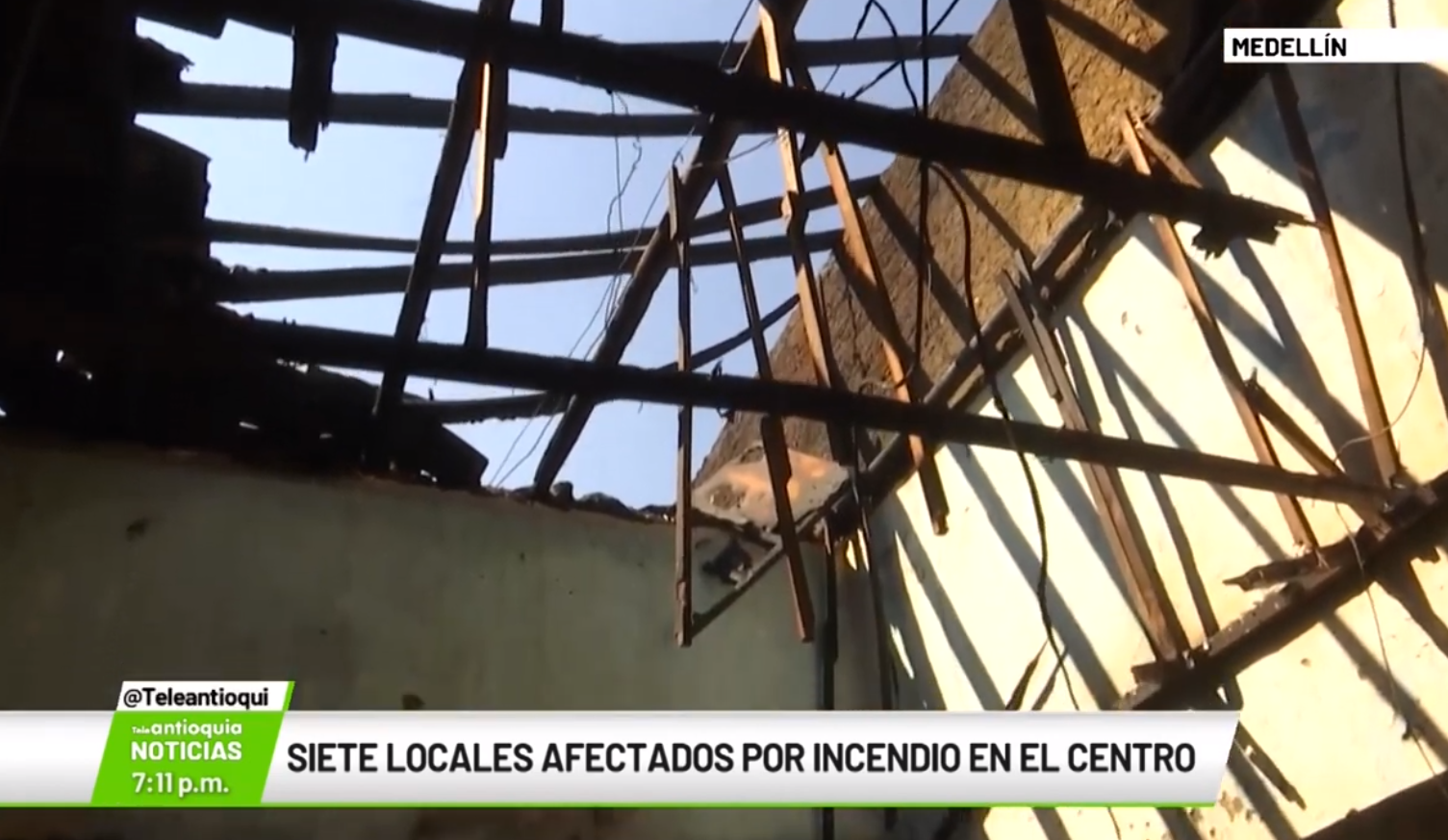 Siete locales afectados por incendio en El Centro