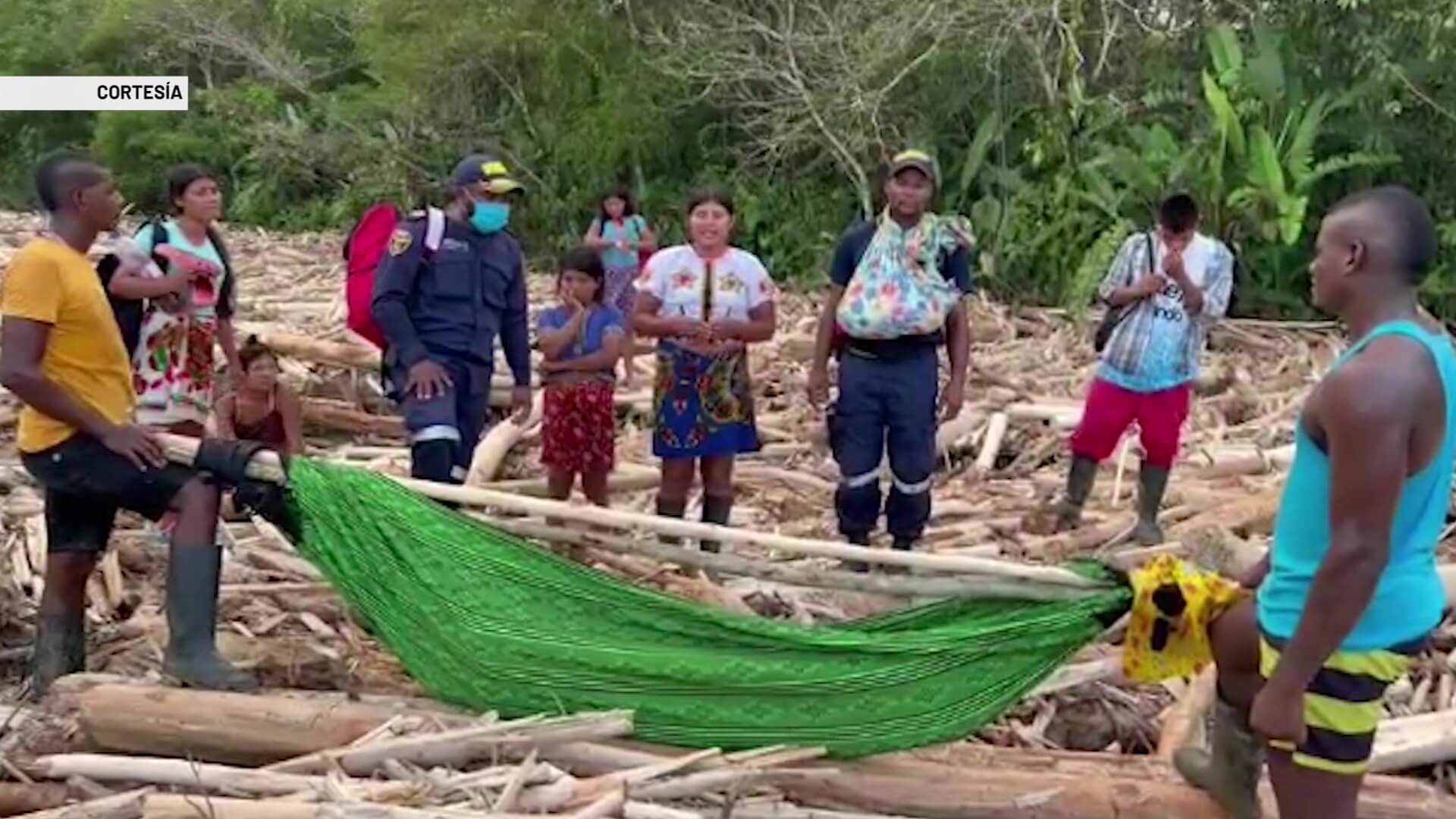 1.088 indígenas confinados por empalizada en río Murindó
