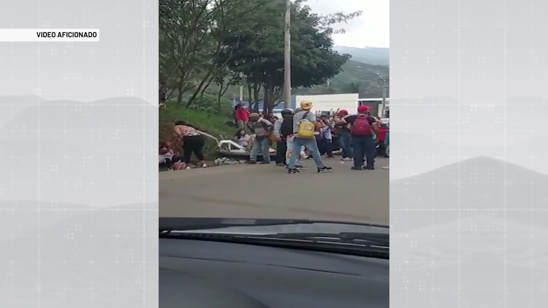 Cuatro personas heridas en siniestro vial