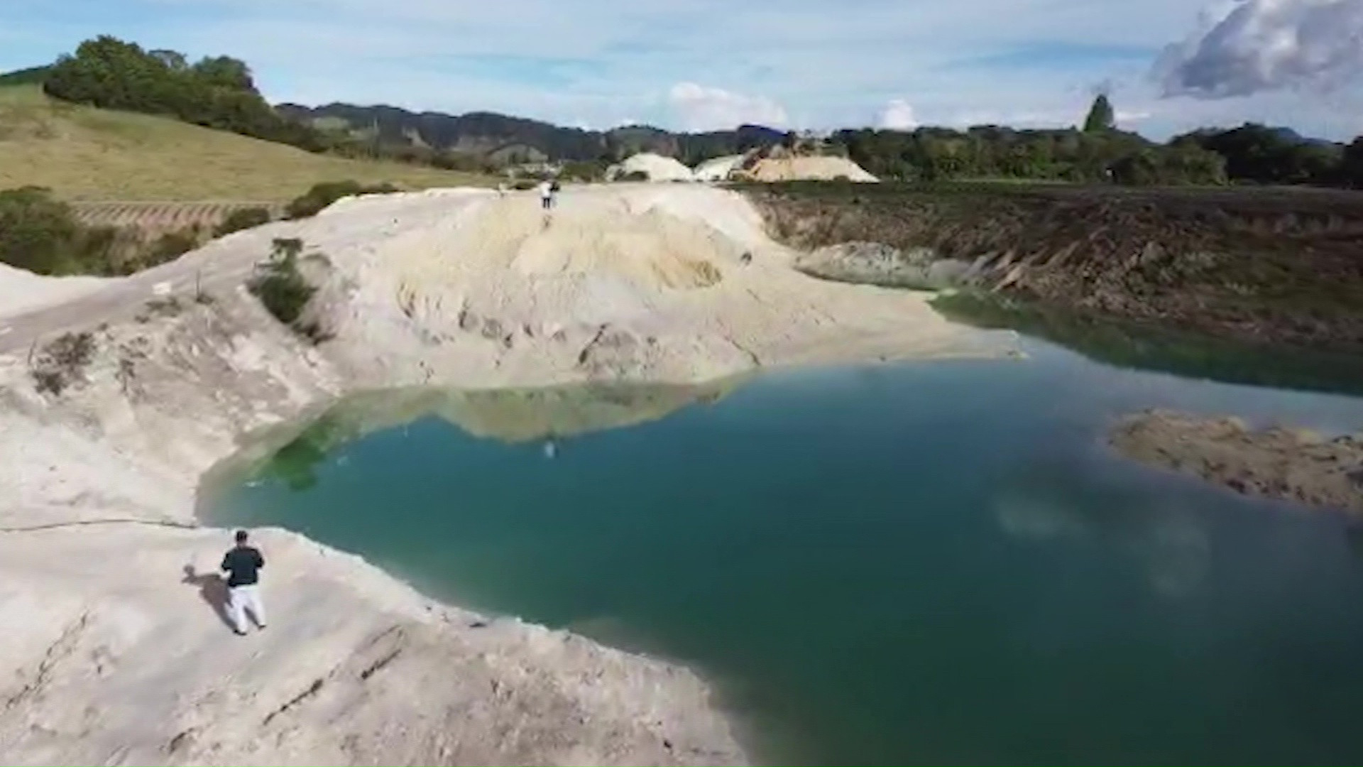 Debate por las ‘Lagunas Azules’ de las minas de Caolín