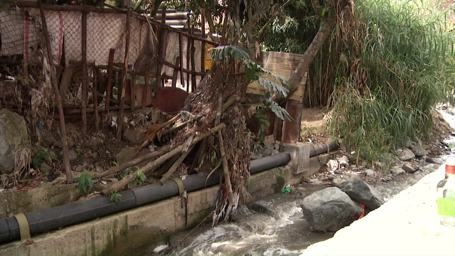 Más de 100 viviendas afectadas por riesgo de deslizamiento