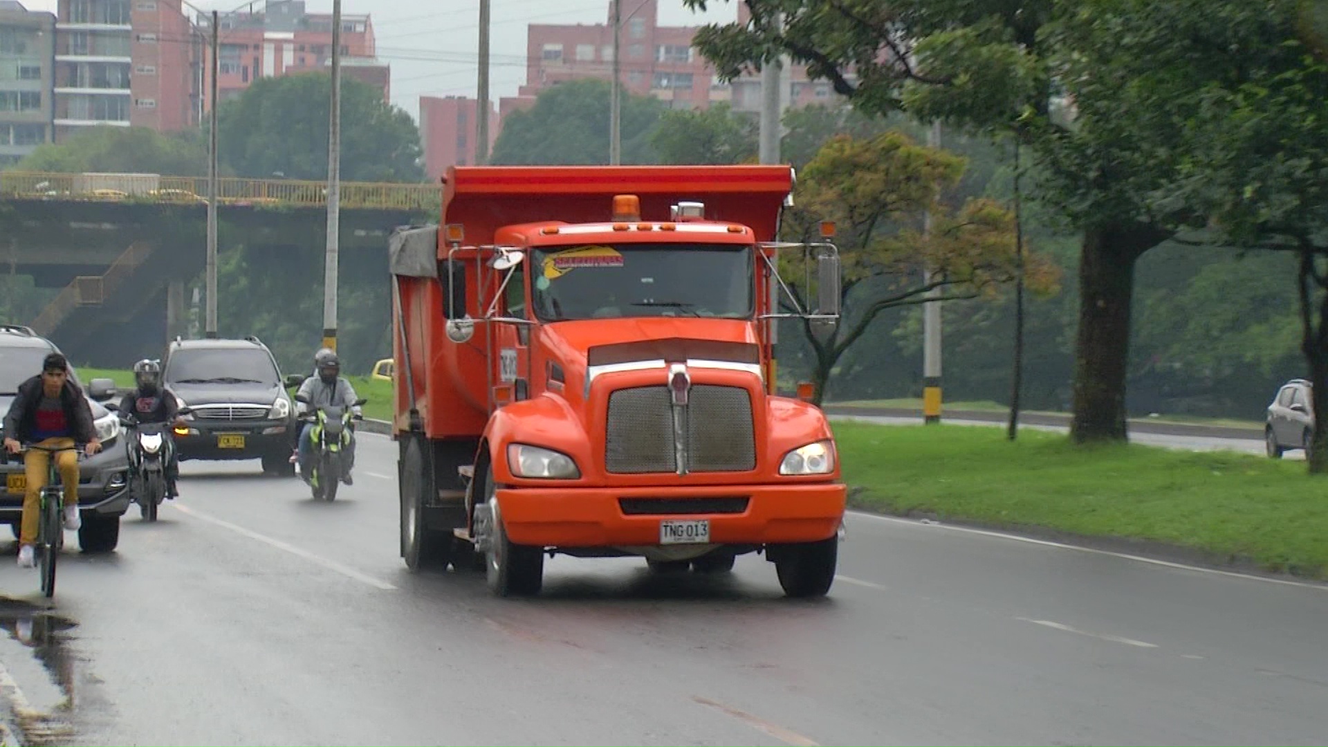 Suspenden pico y placa para el transporte de carga