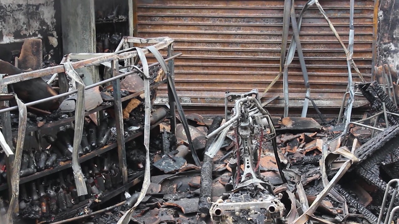 Incendio en local de la plaza de mercado