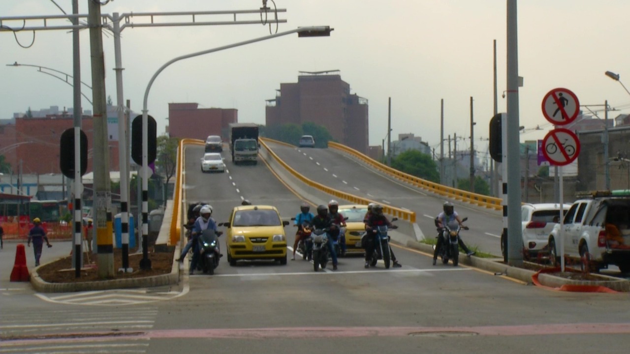 Habilitado puente de la calle Colombia con la carrera 80