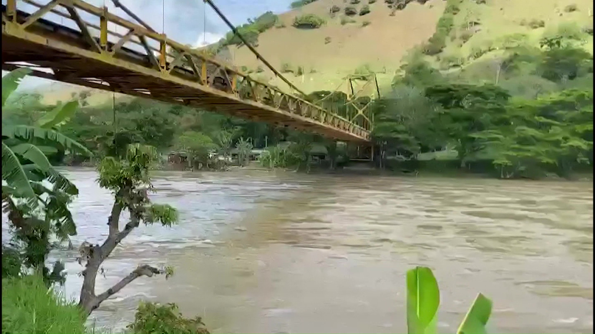 Avanza búsqueda de menor en el río Cauca