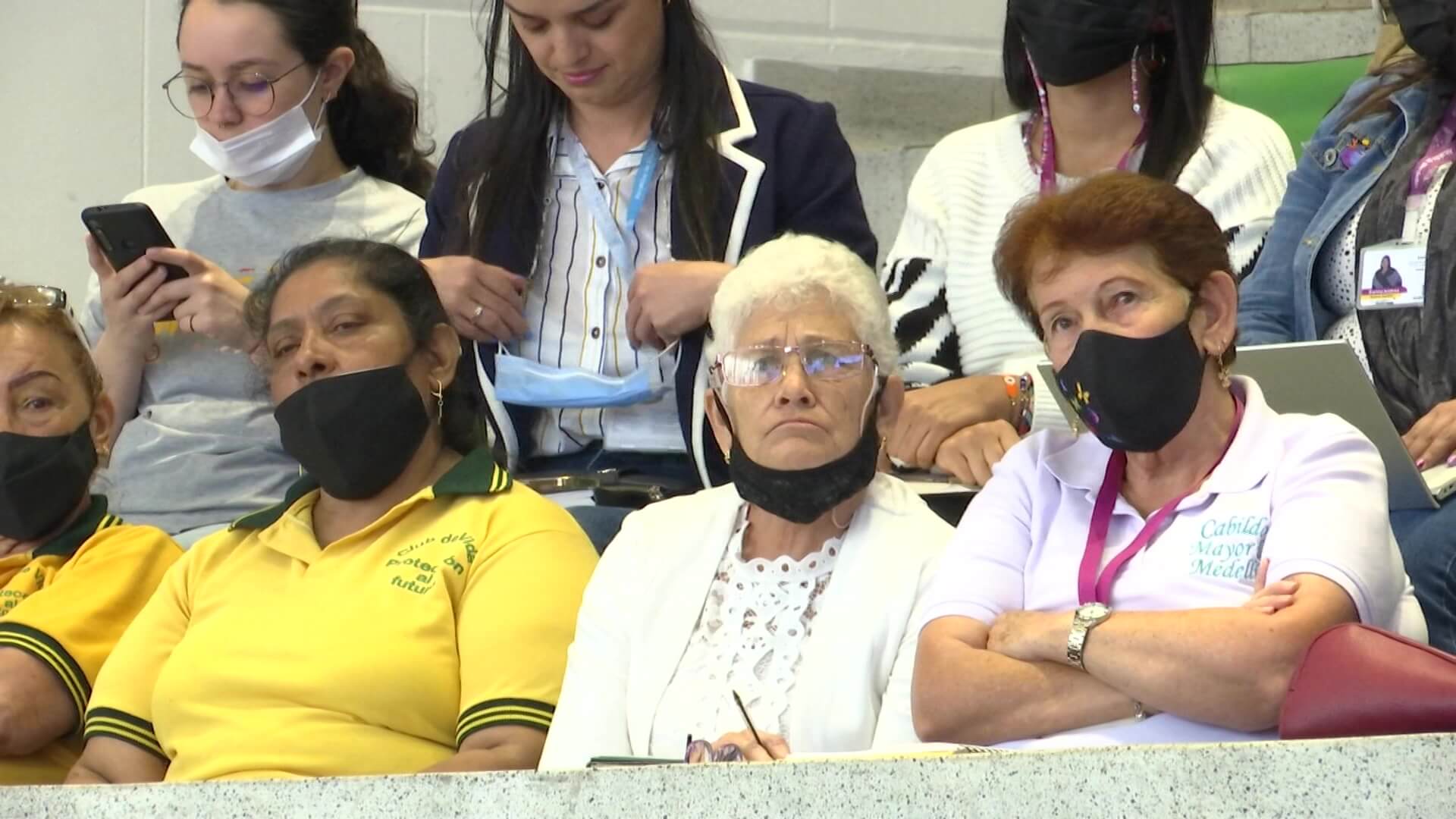 Adultos mayores denuncian falta de atención