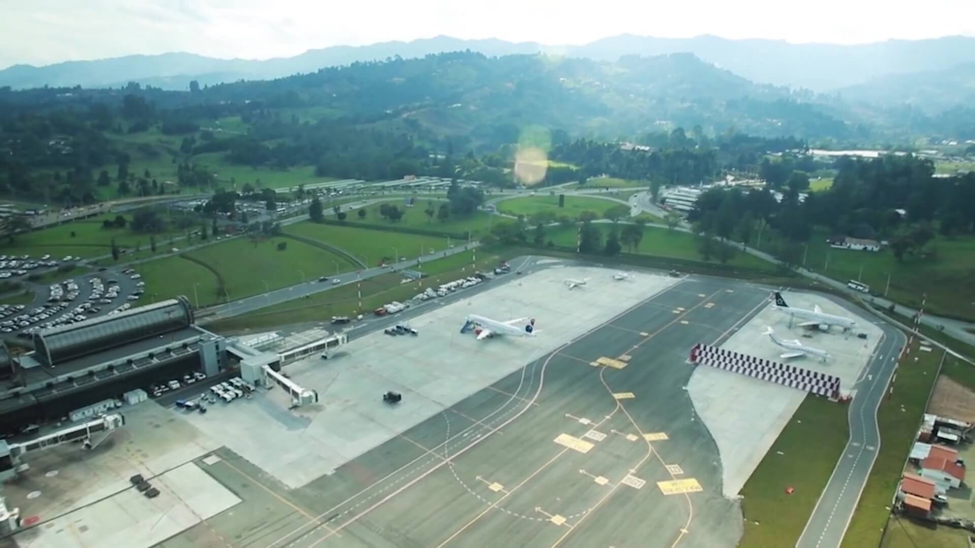 Aeropuerto JMC: opciones para segunda pista