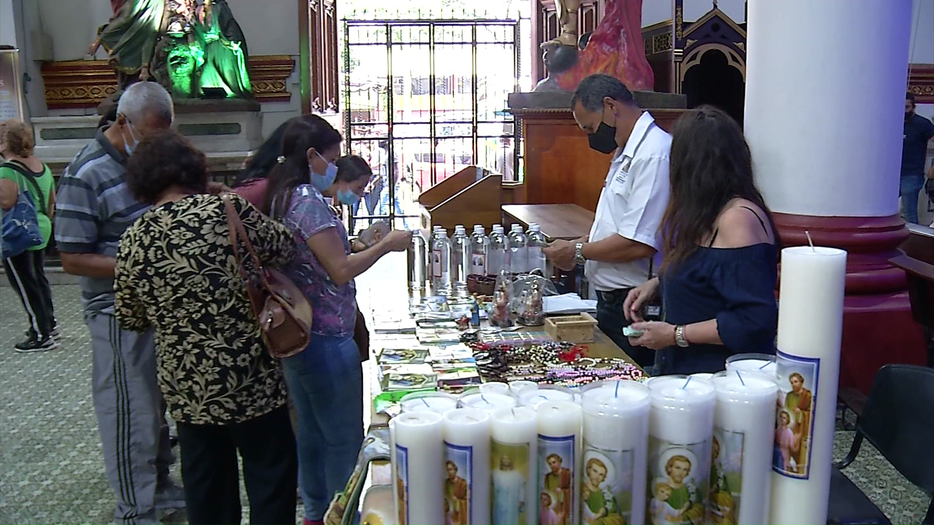 Altos precios de productos tradicionales en Semana Santa