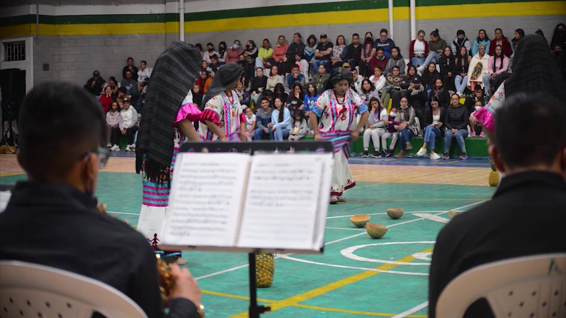 Intercambio cultural con ballet de Oaxaca, México