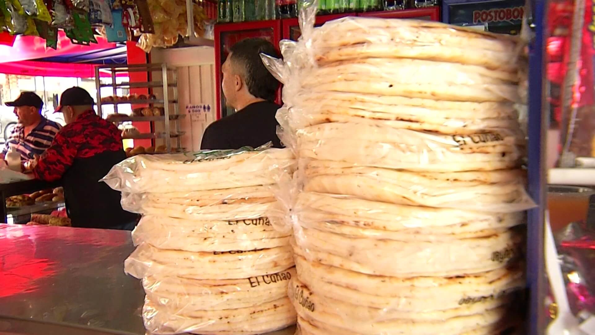 Por alto costo del maíz, arepas subirán de precio