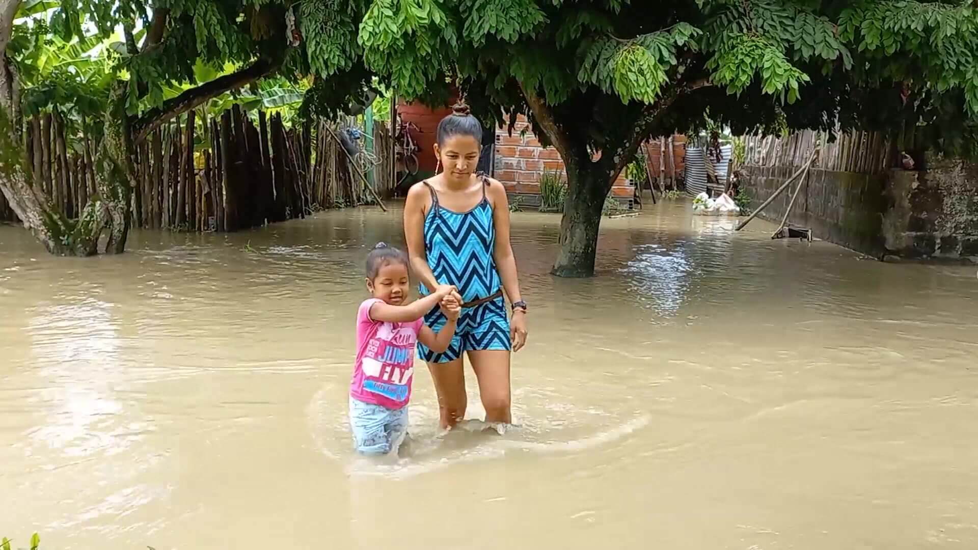Por inundación suspenden clases en Margento