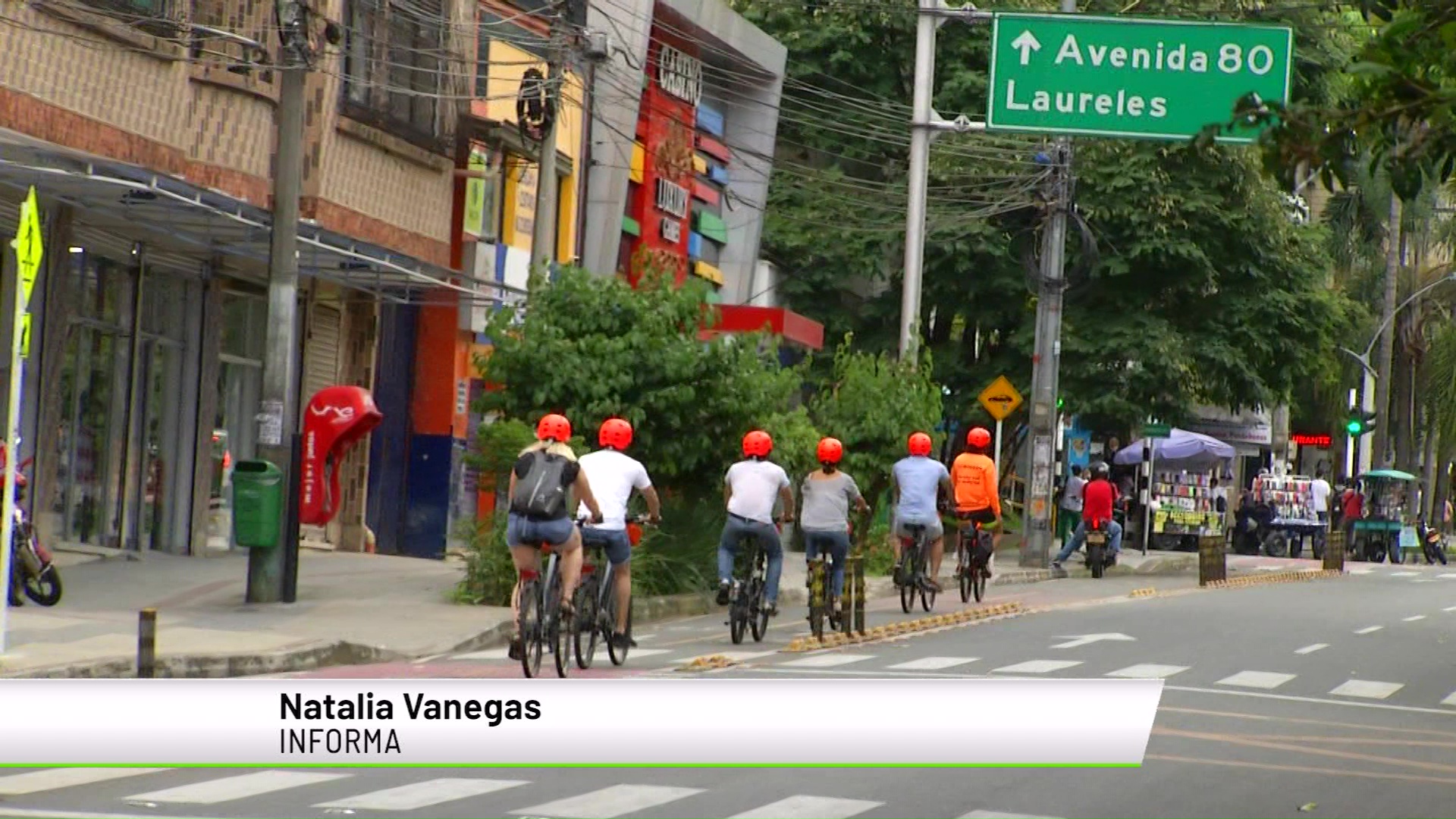 Por estos días turistas recorren la ciudad en bicicleta