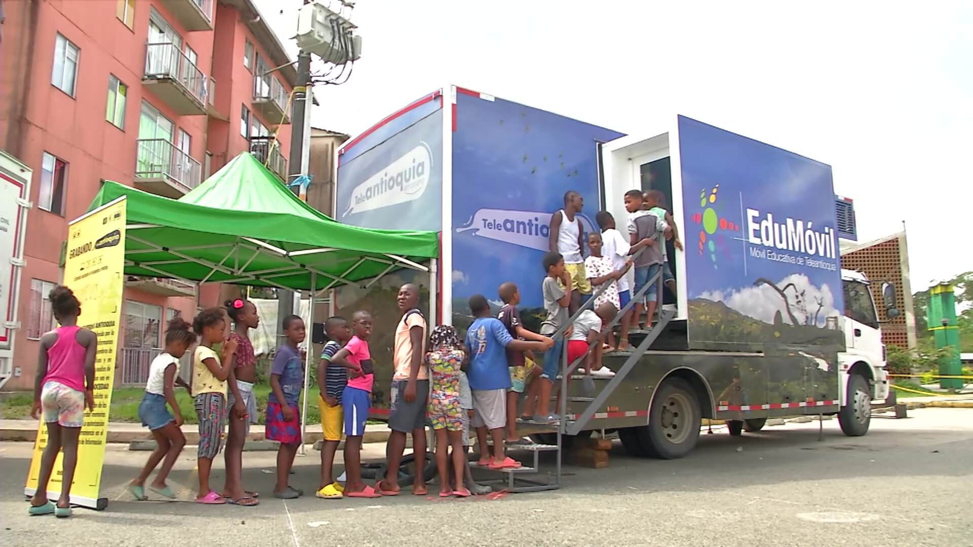 Edumóvil de Teleantioquia emociona niños de Chocó