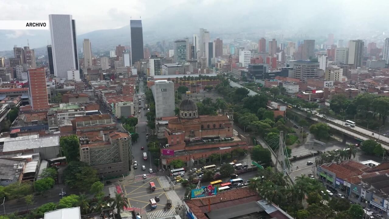 “En Medellín hay 300 bandas paramilitares”: Sumapaz