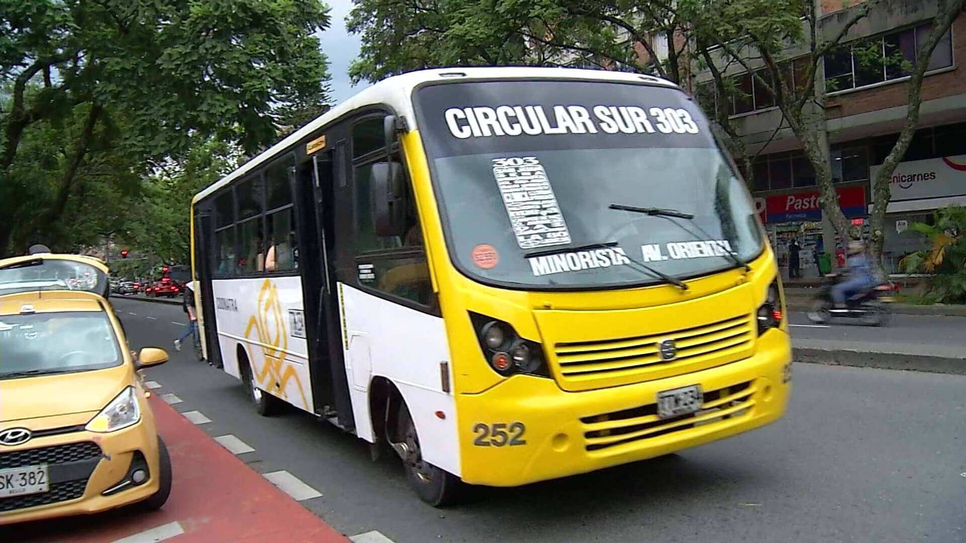 Tarjeta inteligente para pagar pasaje de bus