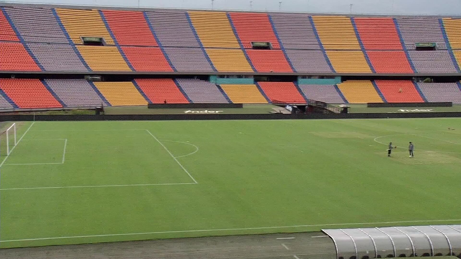 Quejas jugadores por estado de grama del Atanasio