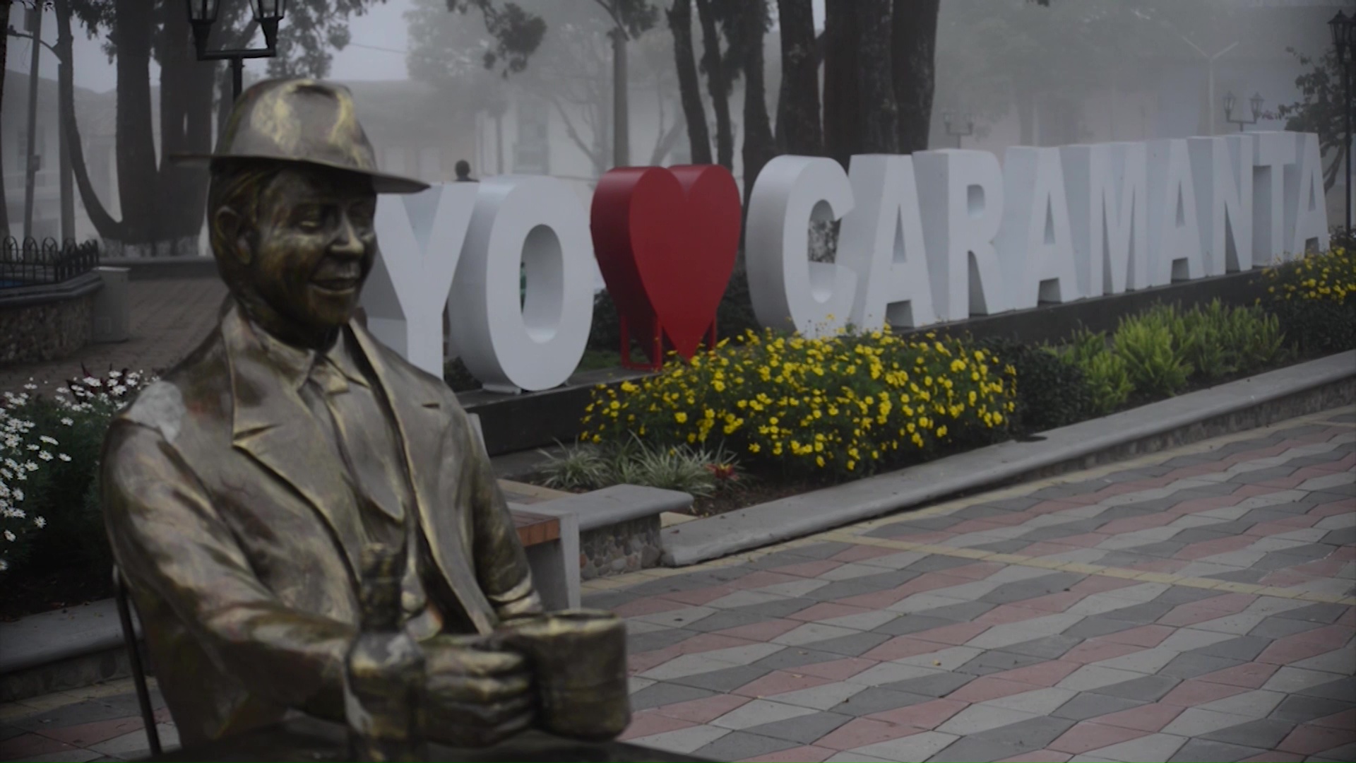 Ruta y monumento recuerdan paso del cadáver de Gardel