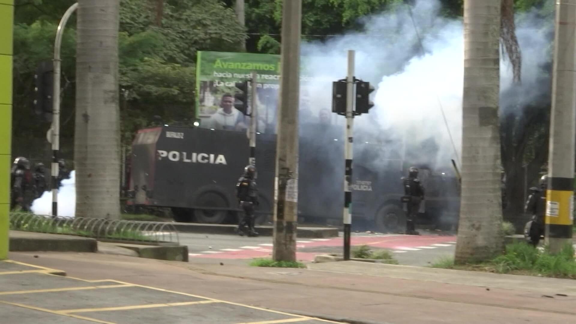 Evacuan la U. de A. por disturbios