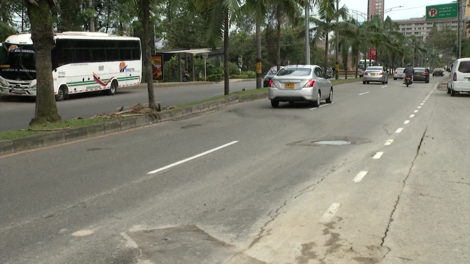 Grietas afectan la movilidad en Avenida Las Palmas