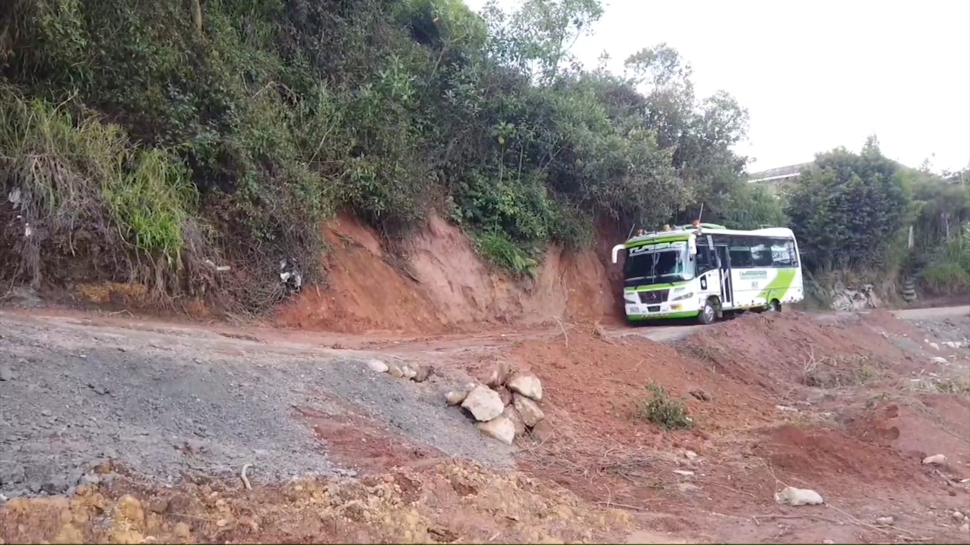 Municipios afectados por daños en vías